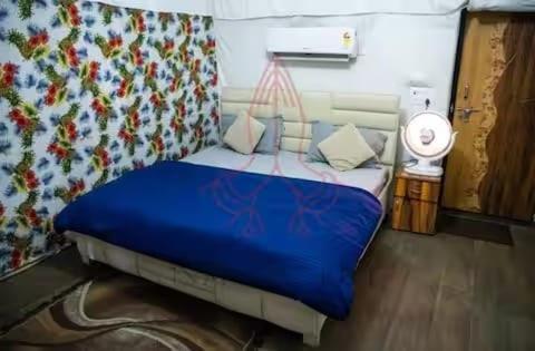 Luxury Farmhouse In Chhatarpur With Pool New Delhi Ngoại thất bức ảnh